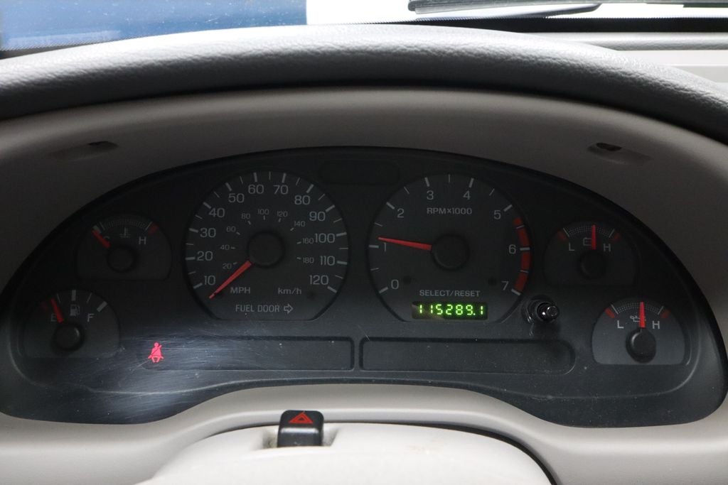 2002 Ford Mustang V6