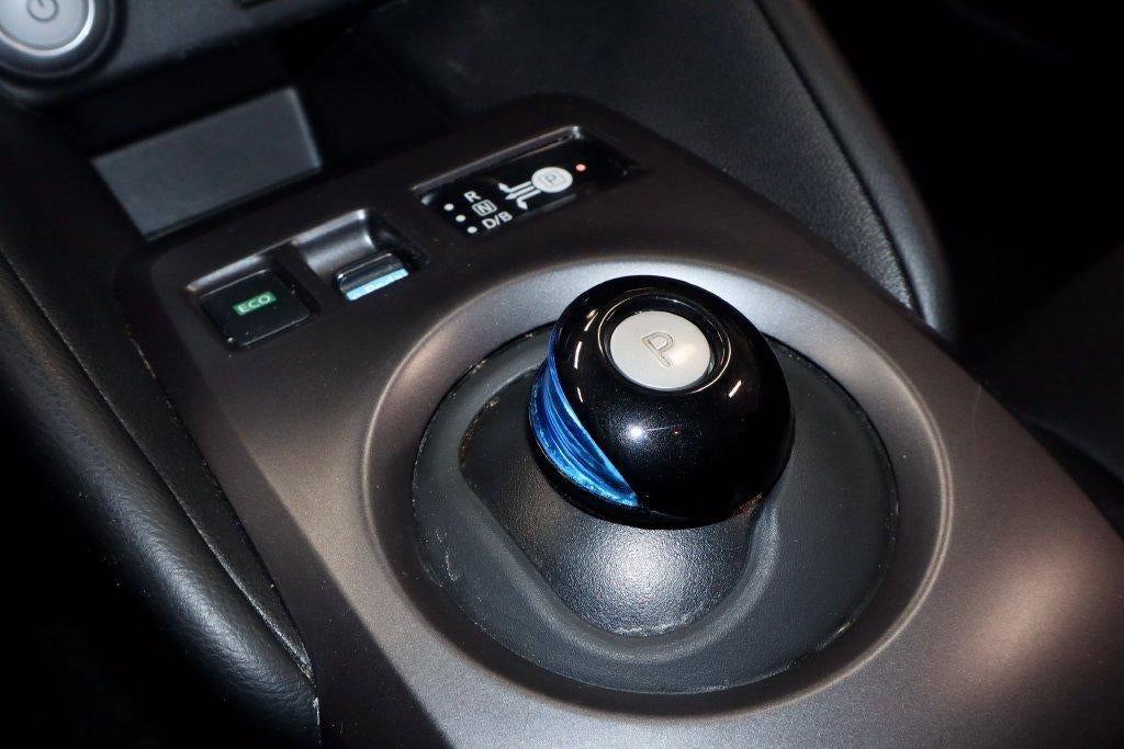 2025 Nissan LEAF S
