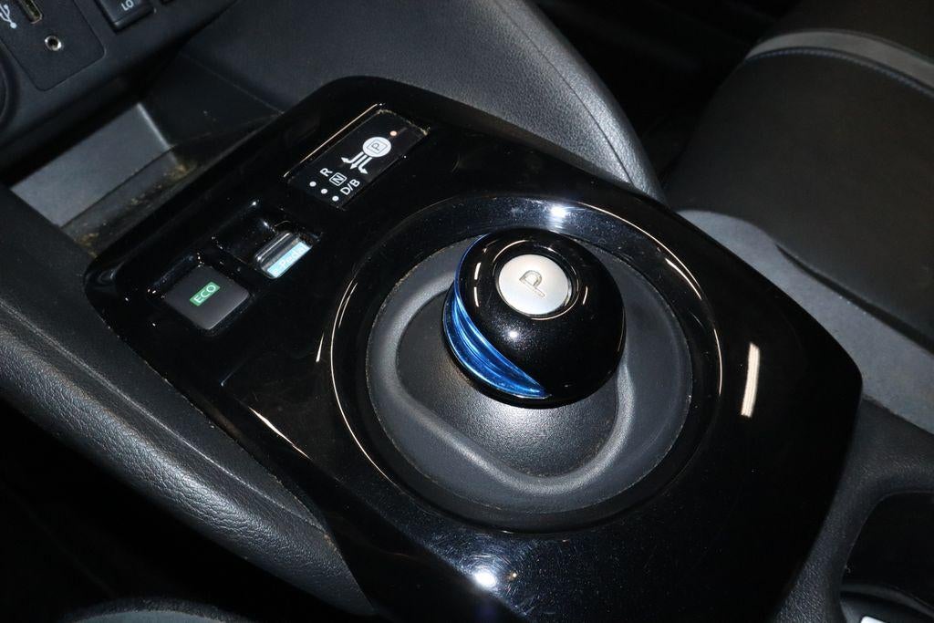 2018 Nissan LEAF SL
