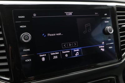 2022 Volkswagen Atlas 3.6L V6 SE w/Technology