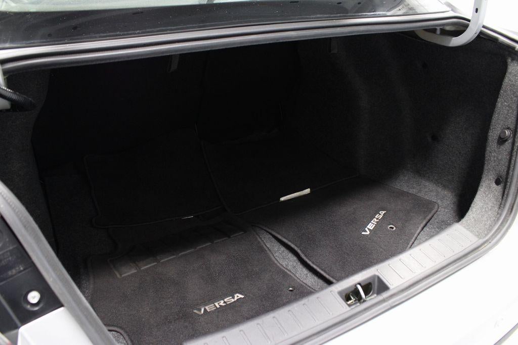 2023 Nissan Versa SR