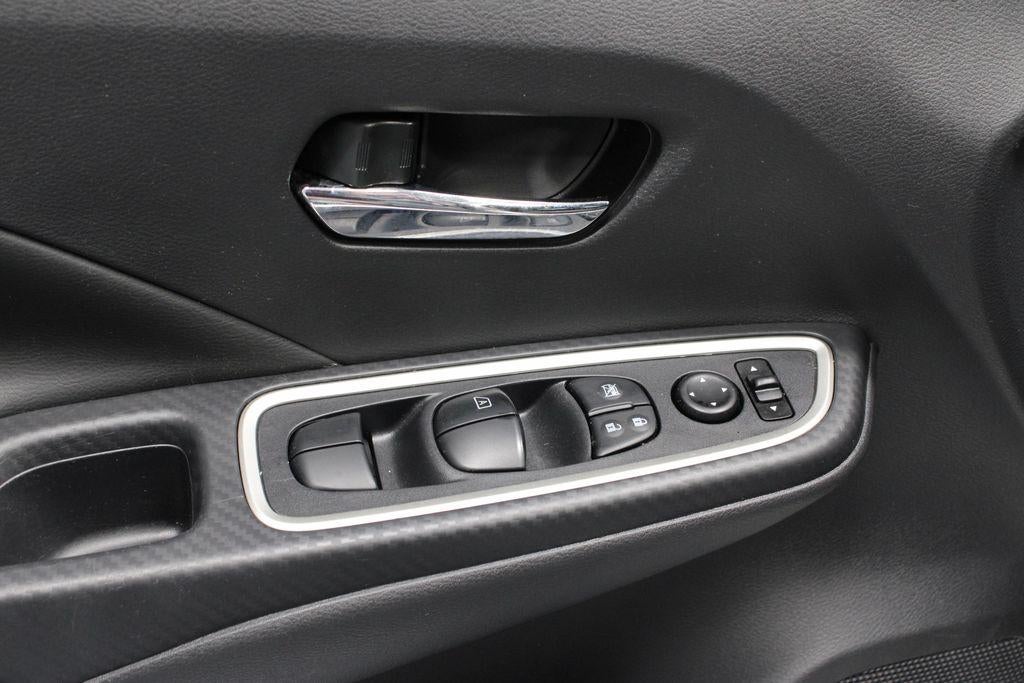 2023 Nissan Versa SR