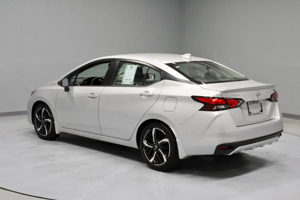 2023 Nissan Versa SR