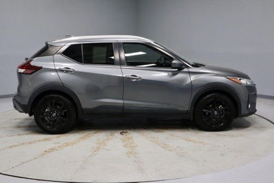 2022 Nissan Kicks SV