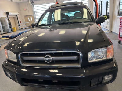 2002 Nissan Pathfinder SE