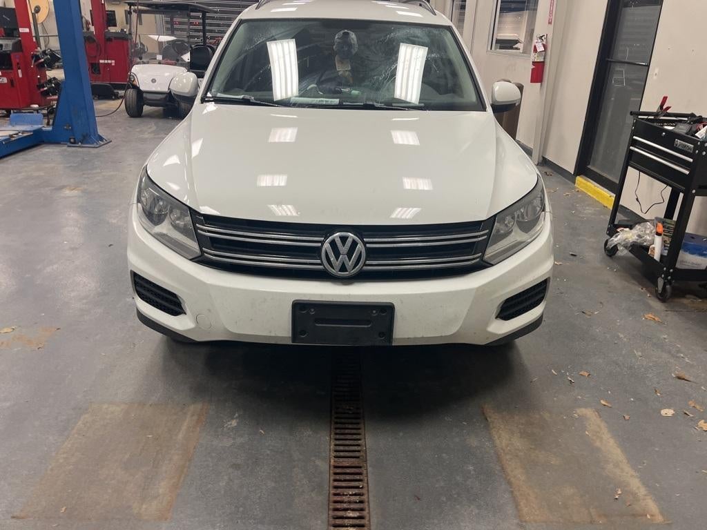 2018 Volkswagen Tiguan Limited Base