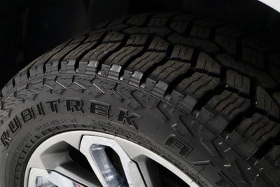 2021 RAM 1500 Laramie 4x4 Crew Cab 6'4" Box