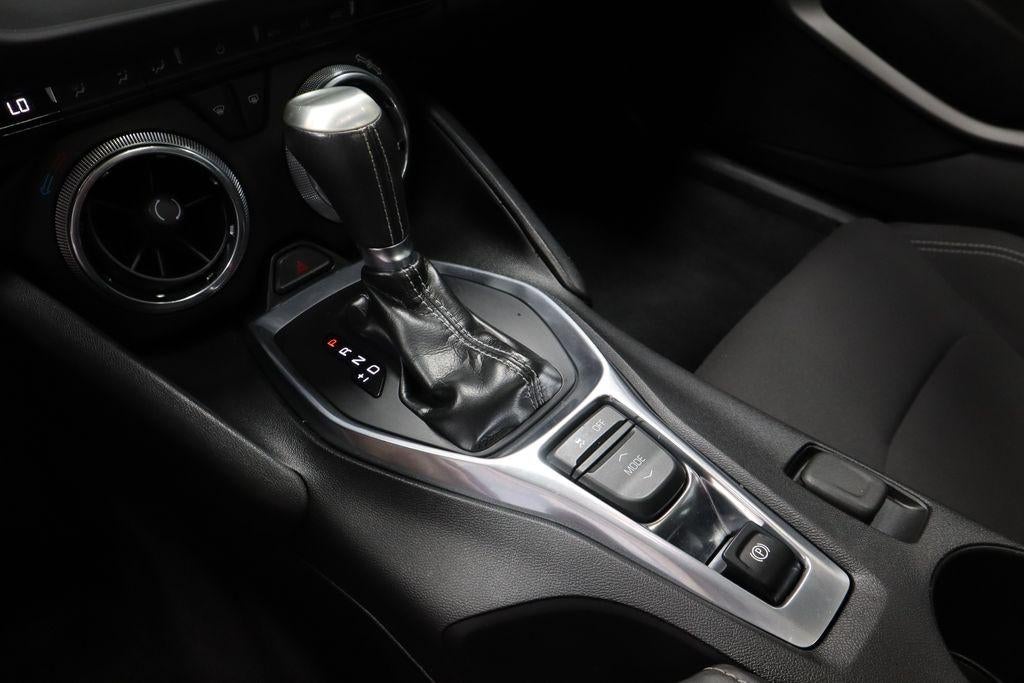 2018 Chevrolet Camaro 2dr Coupe 1LT