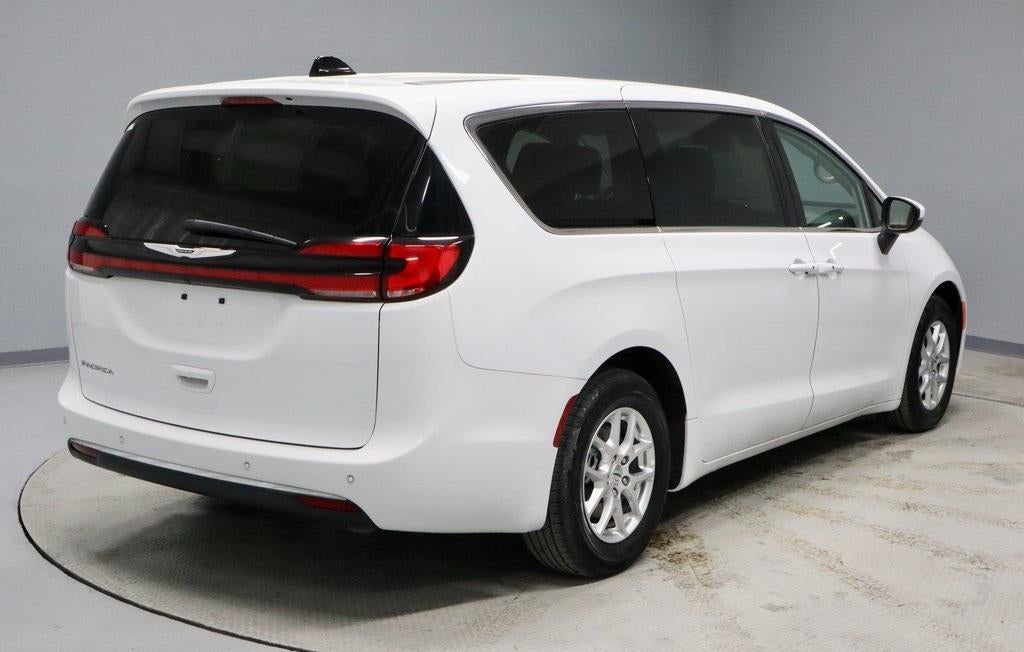 2023 Chrysler Pacifica Touring L FWD