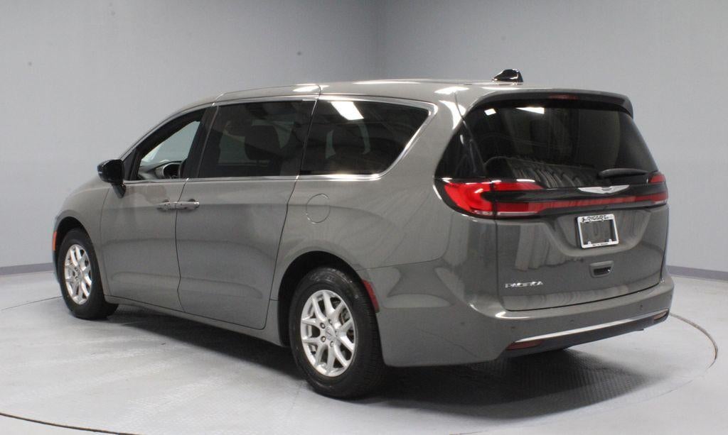 2025 Chrysler Pacifica Select FWD