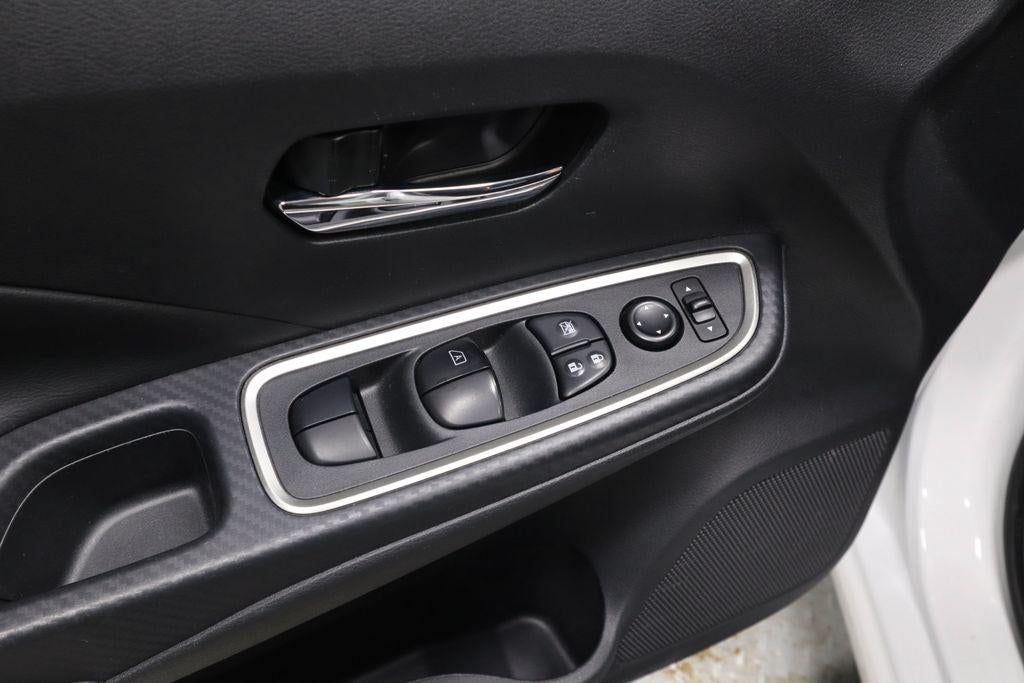 2024 Nissan Versa SR CVT