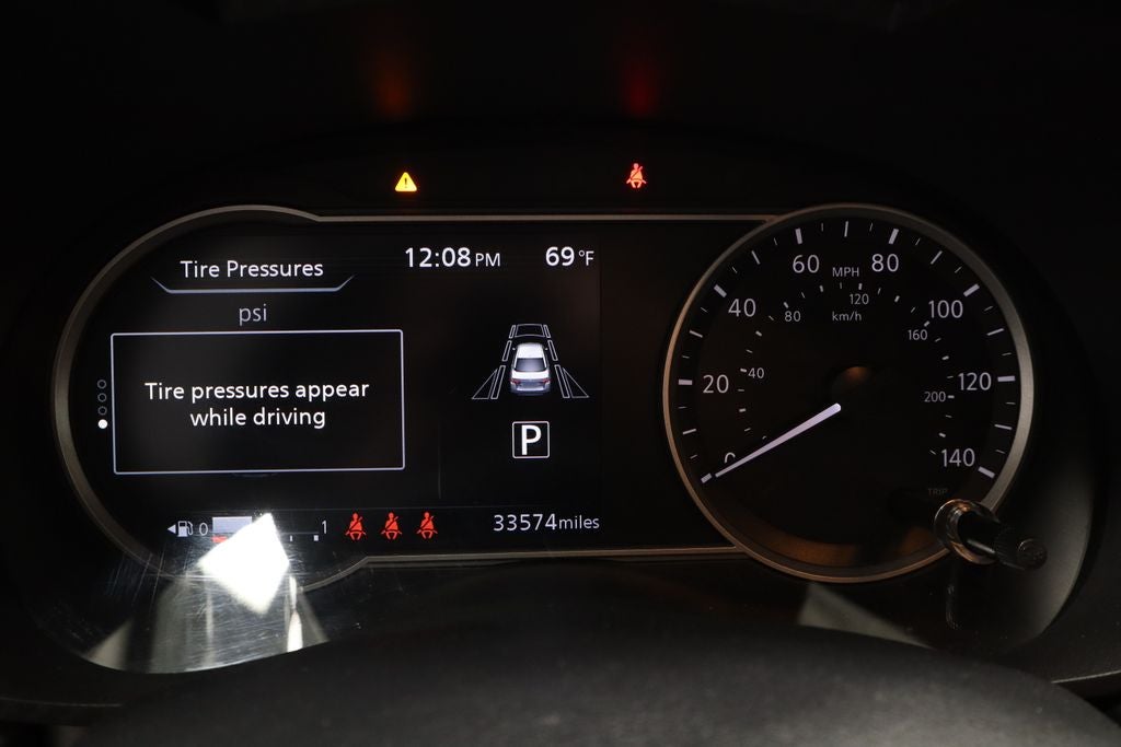 2024 Nissan Versa SR CVT