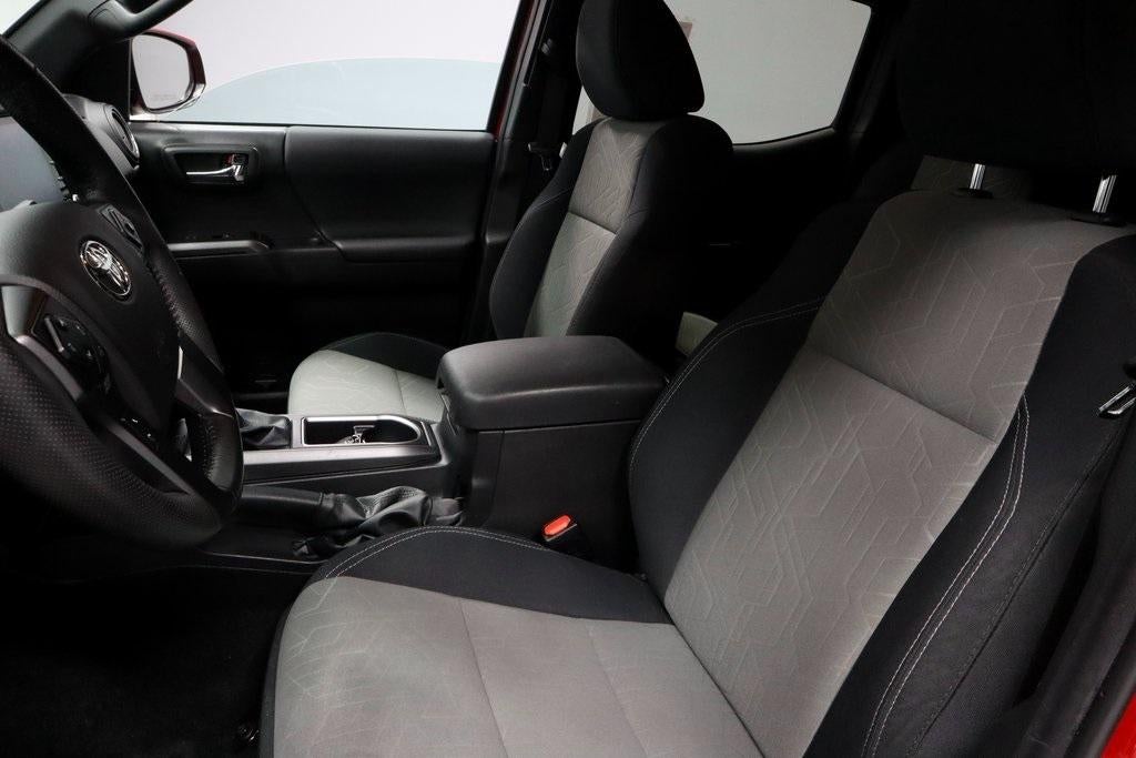 2022 Toyota Tacoma 4WD 4WD TRD Sport Double Cab 5' Bed V6 MT (Natl)