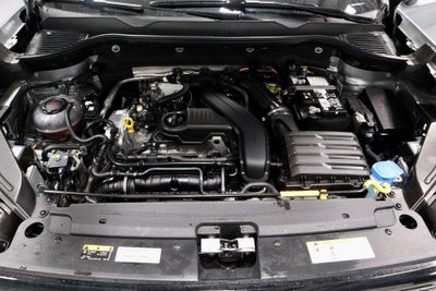 2025 Volkswagen Taos SE 4MOTION