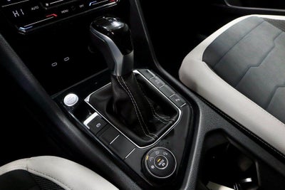 2025 Volkswagen Taos SE 4MOTION