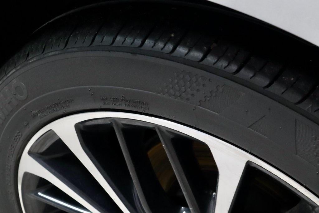 2018 Toyota Camry L Auto (Natl)