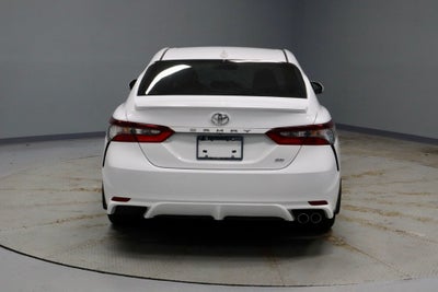 2022 Toyota Camry SE Auto (SE)