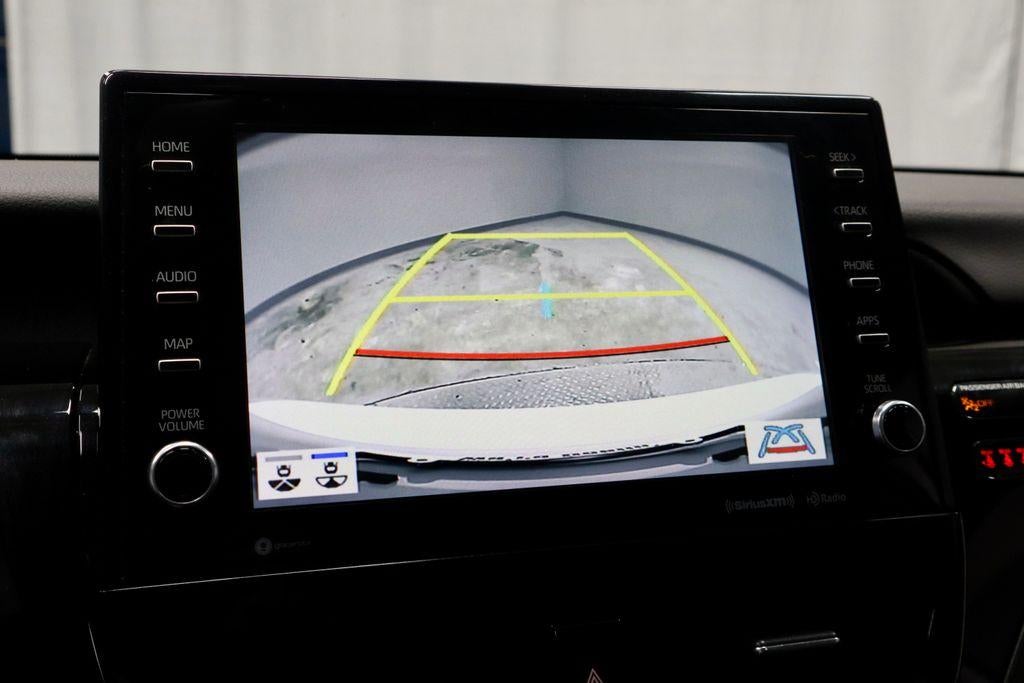 2022 Toyota Camry SE Auto (SE)