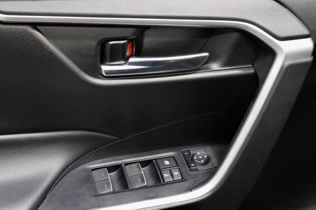 2022 Toyota RAV4 Hybrid XLE AWD (Natl)