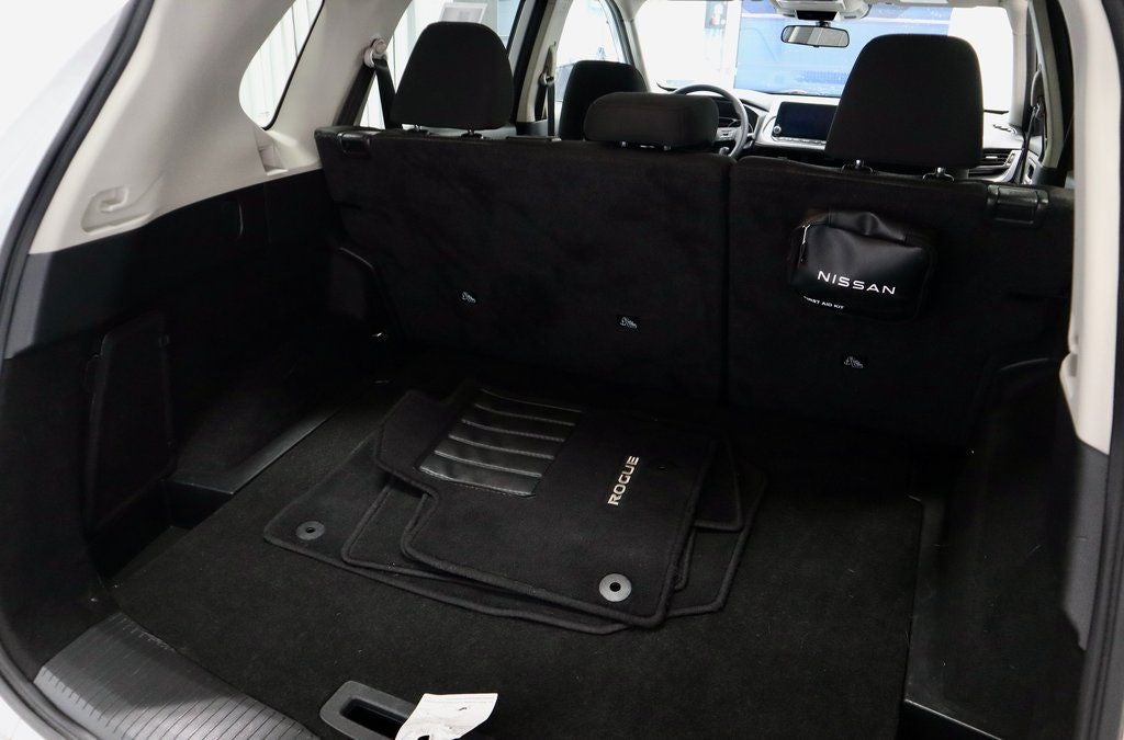 2024 Nissan Rogue AWD SV