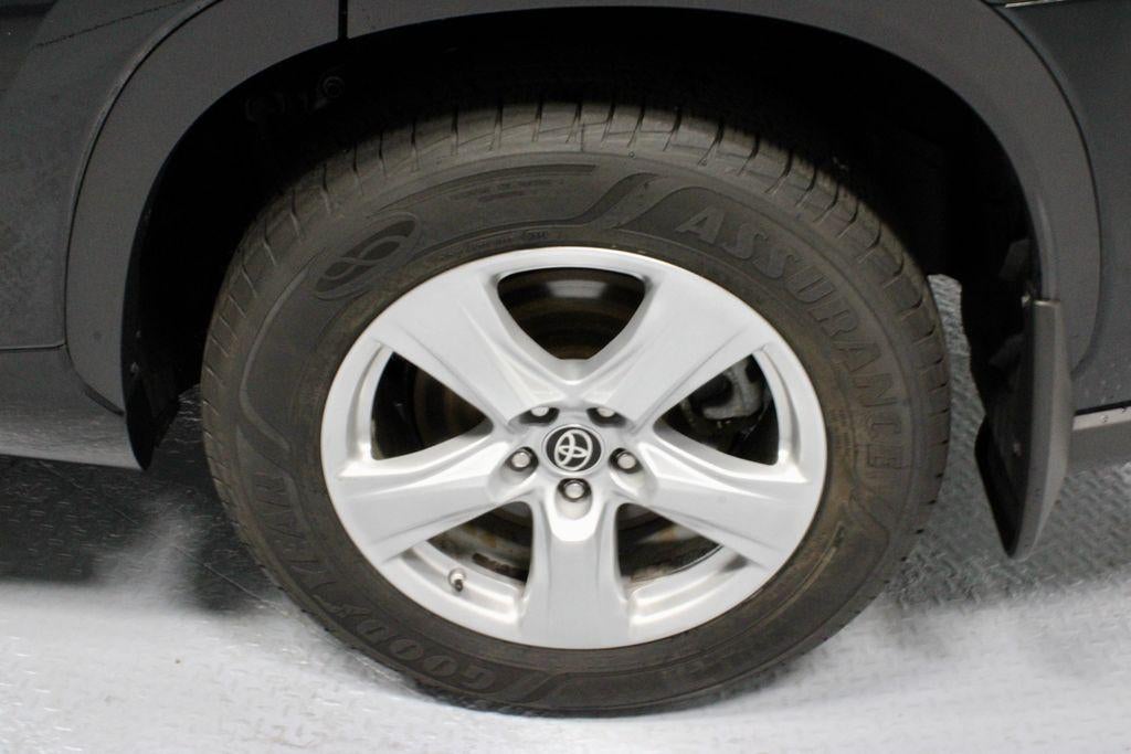 2022 Toyota Highlander Hybrid LE AWD (Natl)