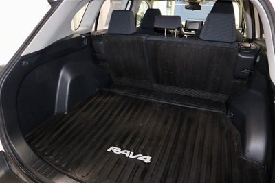 2019 Toyota RAV4 LE AWD (Natl)