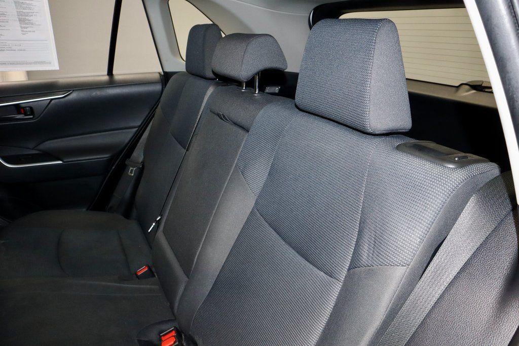 2019 Toyota RAV4 LE AWD (Natl)