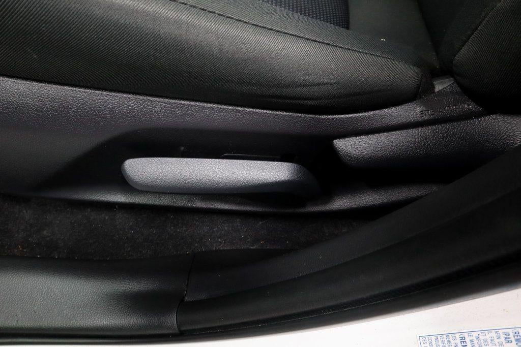 2019 Toyota RAV4 LE AWD (Natl)