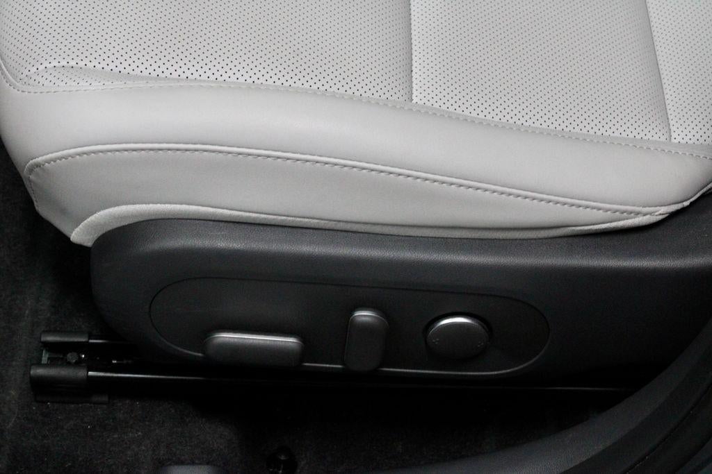 2024 Hyundai KONA Limited FWD