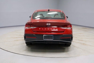 2025 Hyundai ELANTRA SEL Convenience IVT