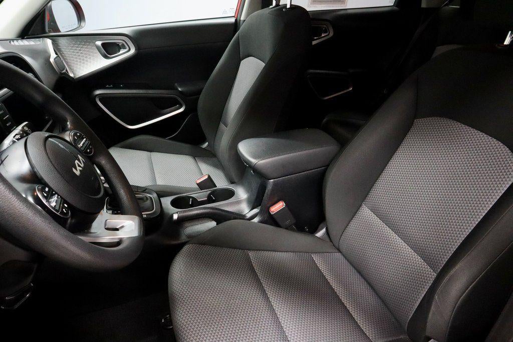 2024 Kia Soul LX IVT