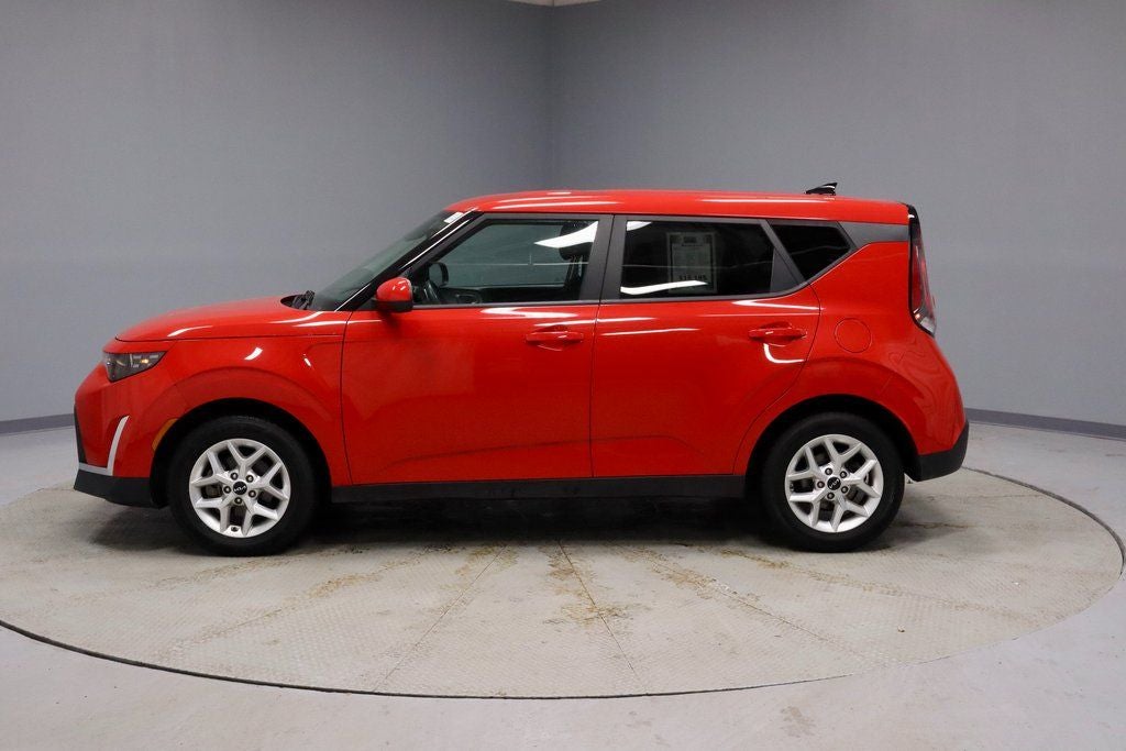 2024 Kia Soul LX IVT