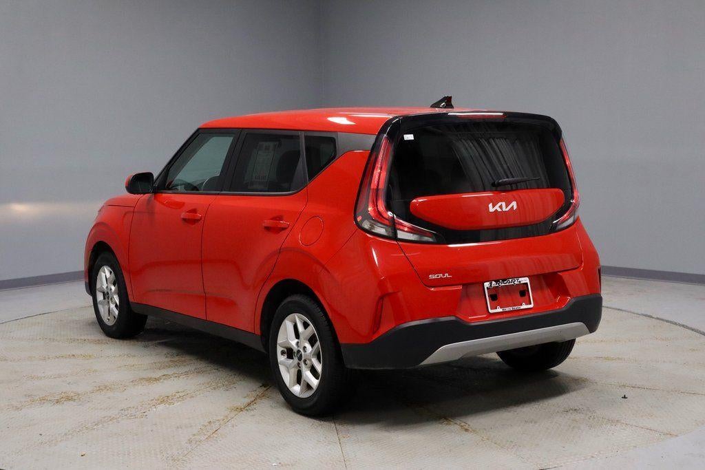 2024 Kia Soul LX IVT