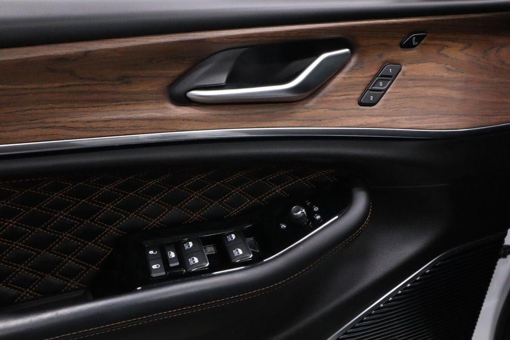 2023 Jeep Grand Cherokee Summit