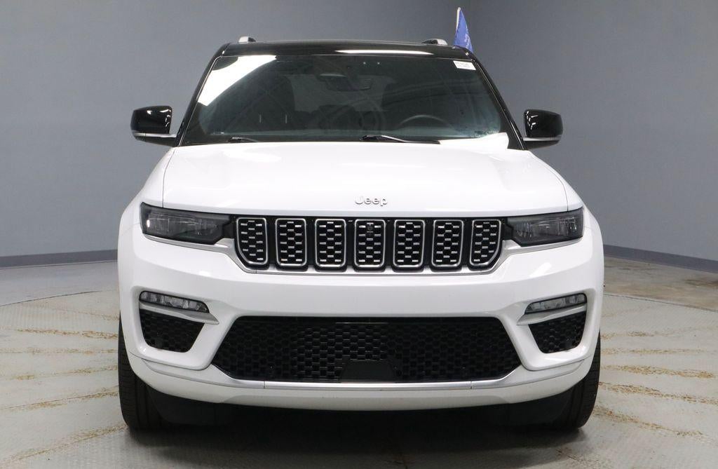 2023 Jeep Grand Cherokee Summit