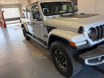 2024 Jeep Gladiator Sport S