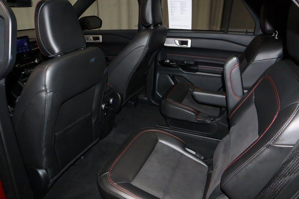 2024 Ford Explorer ST-Line