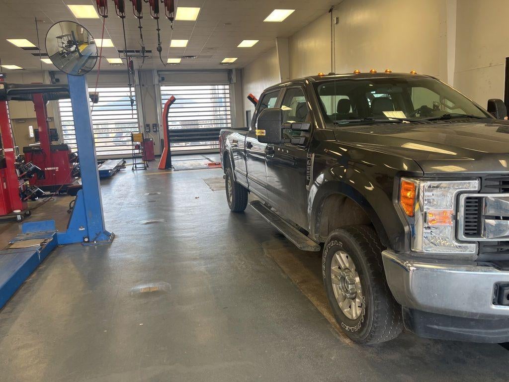 2017 Ford Super Duty F-250 SRW XL
