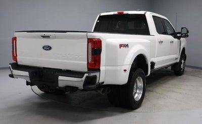 2023 Ford Super Duty F-350 DRW Lariat
