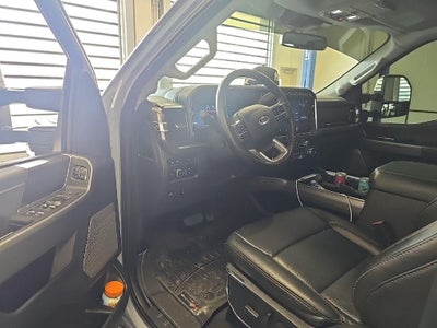 2024 Ford Super Duty F-350 DRW Lariat