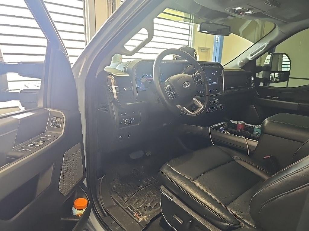 2024 Ford Super Duty F-350 DRW Lariat