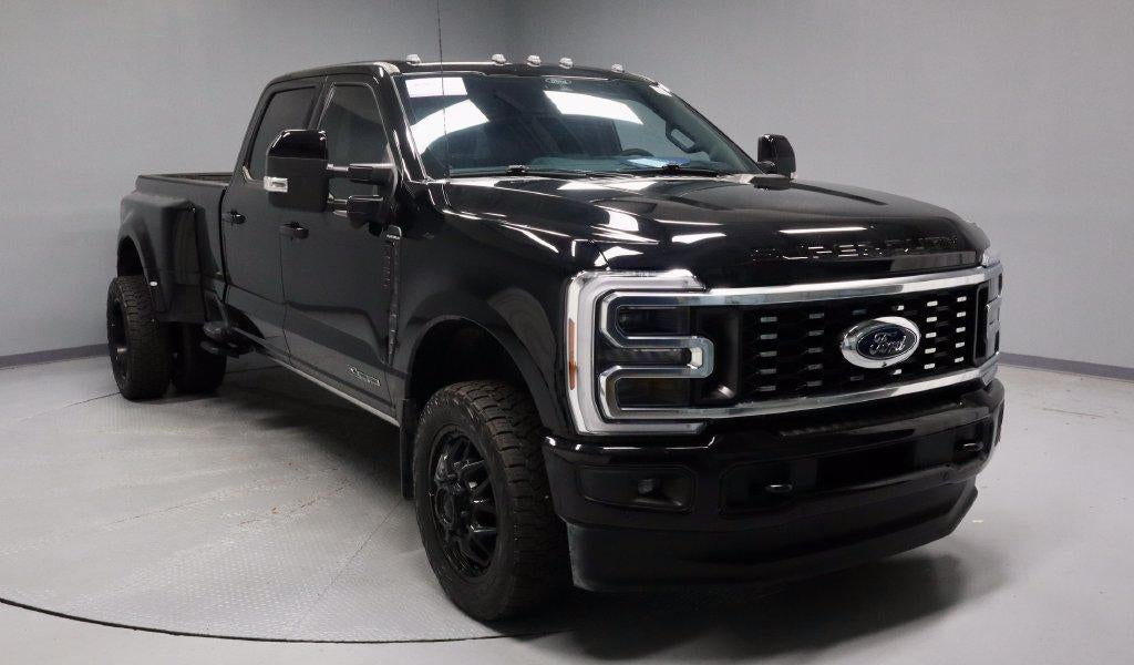 2025 Ford Super Duty F-350 DRW Platinum
