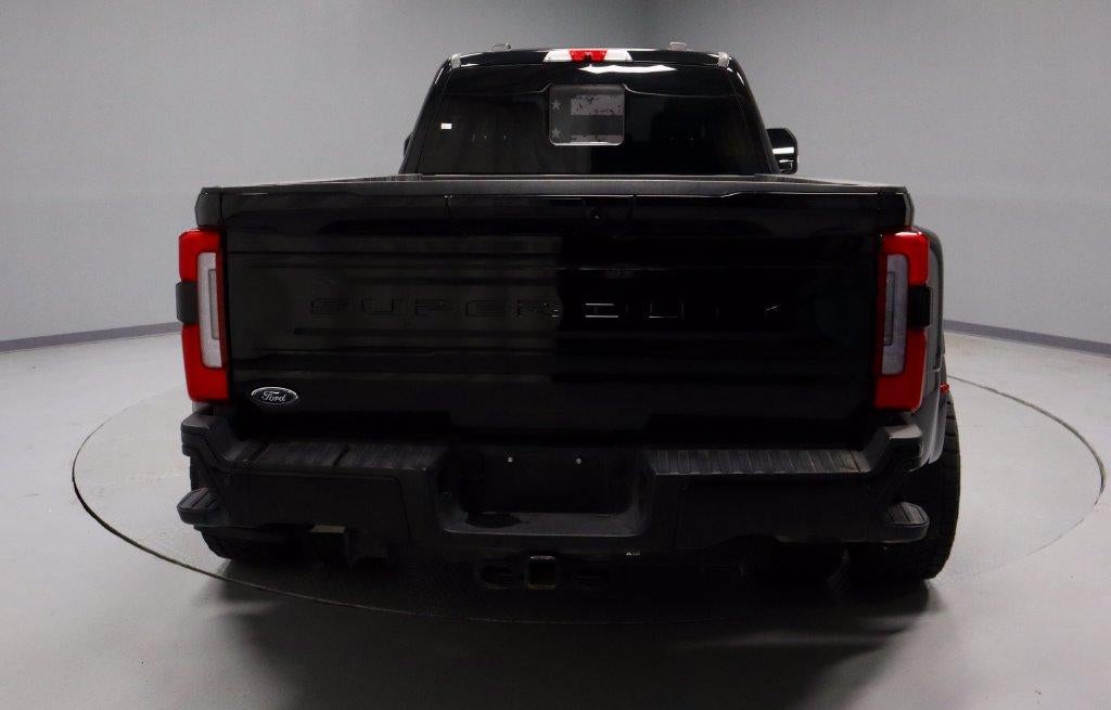 2025 Ford Super Duty F-350 DRW Platinum