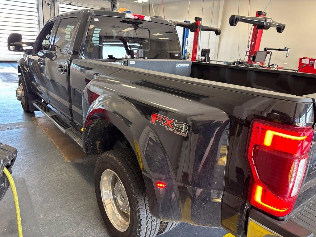 2022 Ford Super Duty F-450 DRW Lariat
