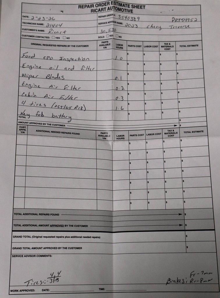 2023 Chevrolet Traverse LT