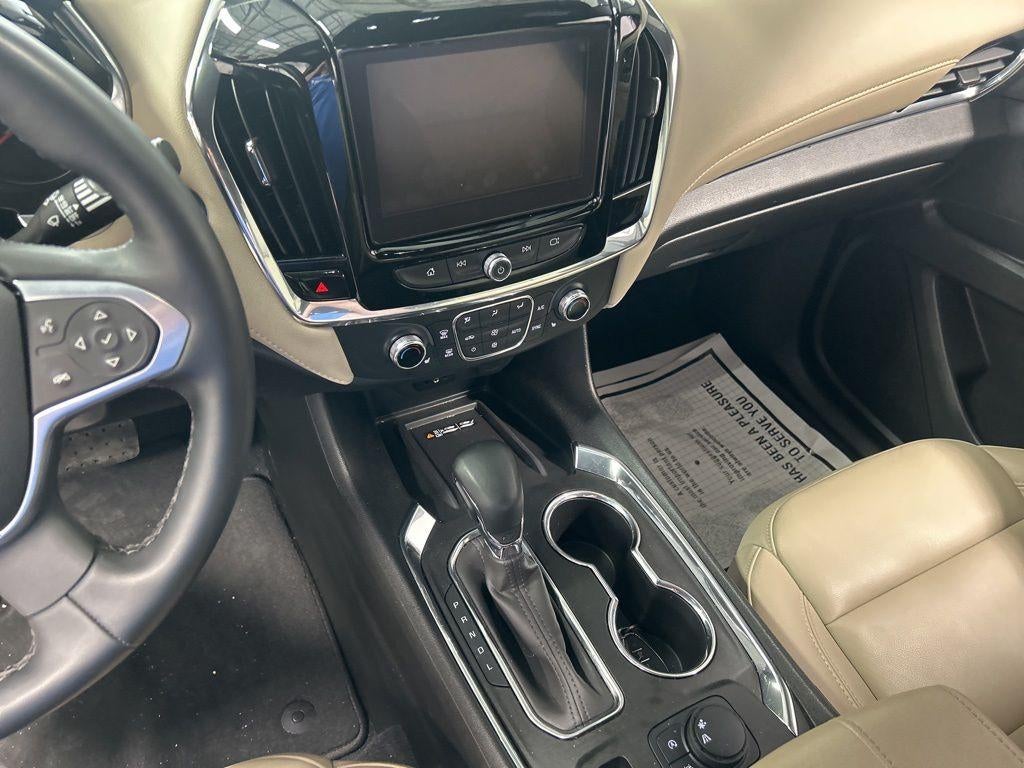 2023 Chevrolet Traverse LT Leather