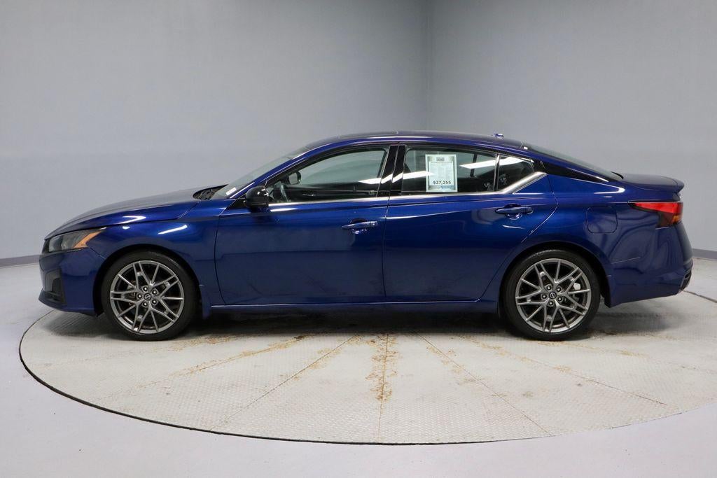 2023 Nissan Altima 2.0 SR