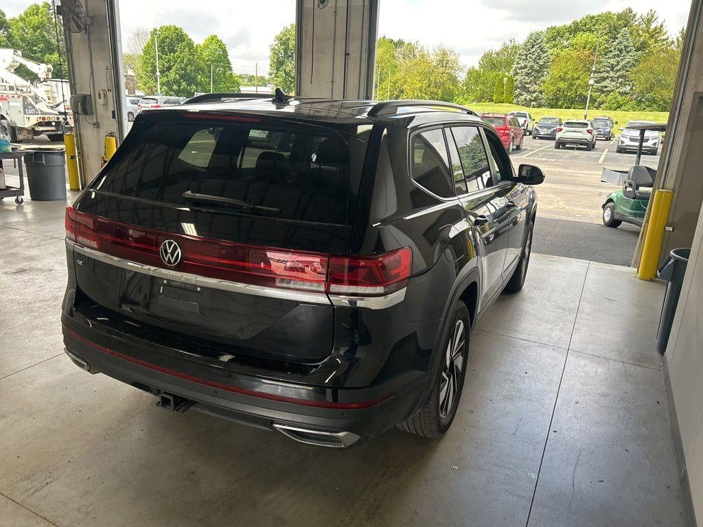 2025 Volkswagen Atlas 2.0T SE w/Technology