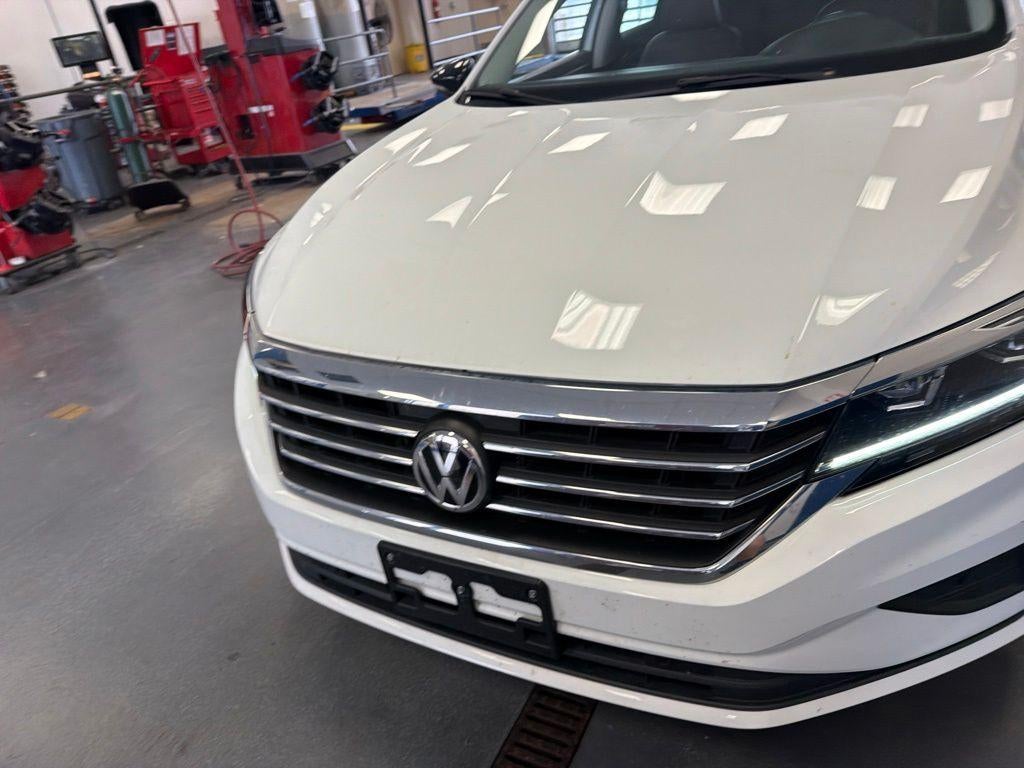 2022 Volkswagen Passat 2.0T Limited Edition
