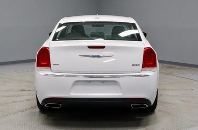 2022 Chrysler 300 Touring